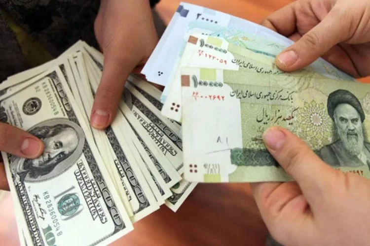 İran riyali dolar karşısında rekor düşüş yaşadı