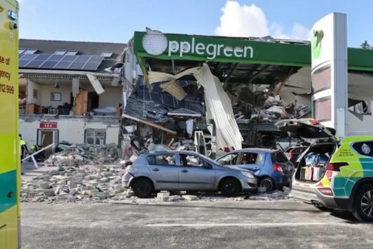 İrlanda'da akaryakıt istasyonunda patlama: 7 ölü