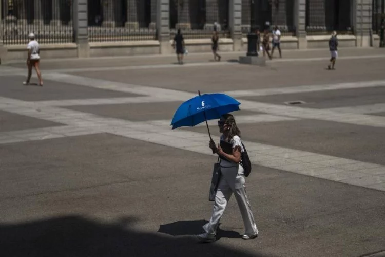 İspanya aşırı sıcaklarda açık havada çalışmayı yasaklayacak