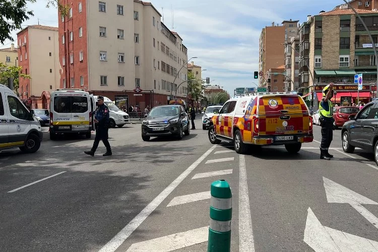 İspanya’da güvenlik güçlerinden kaçan araç yayalara çarptı: 2 ölü