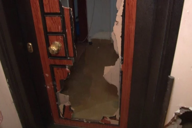 İstanbul'da 'kira' kavgası: Ev sahibi kapıyı balyozla kırdı
