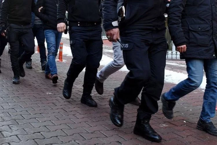 İstanbul Üniversitesi'nde eylem yapan 26 kişiye gözaltı
