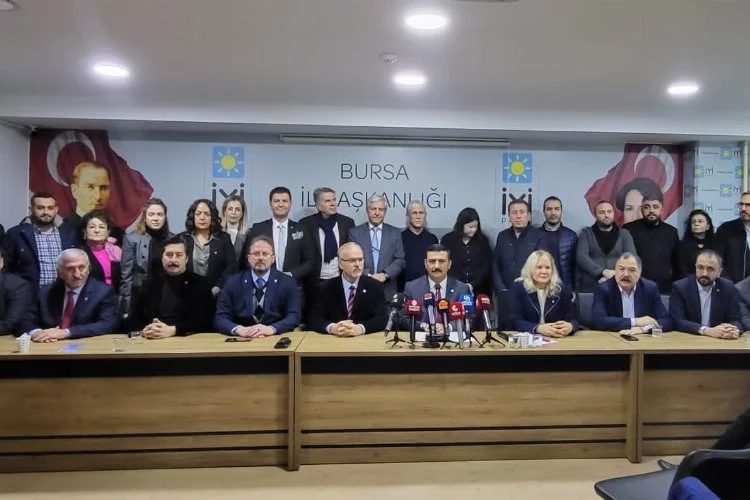 İYİ Parti Bursa İl Başkanı Selçuk Türkoğlu'ndan adaylık açıklaması