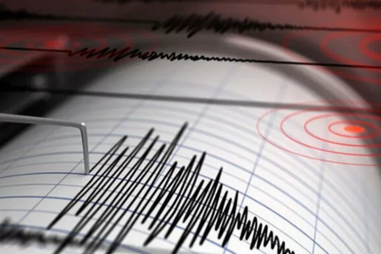 İzmir'de  5,1 büyüklüğünde deprem