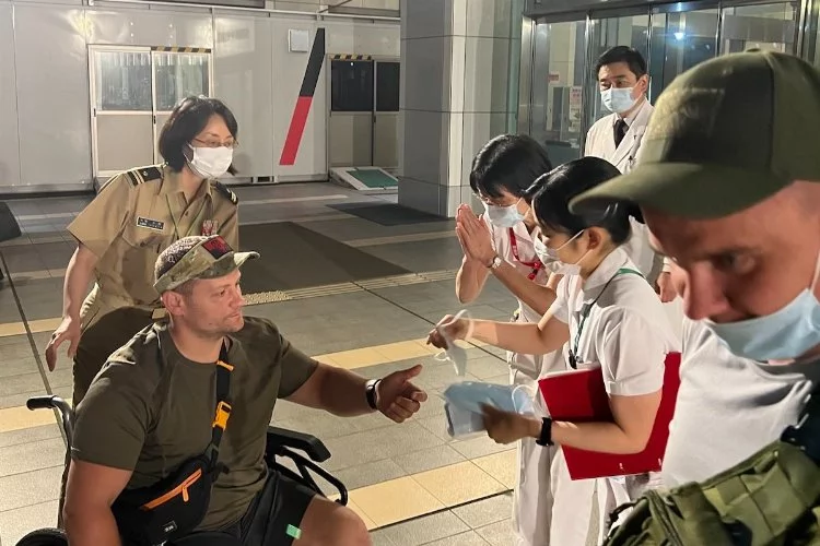 Japonya, Ukrayna askerlerini tedavi ediyor