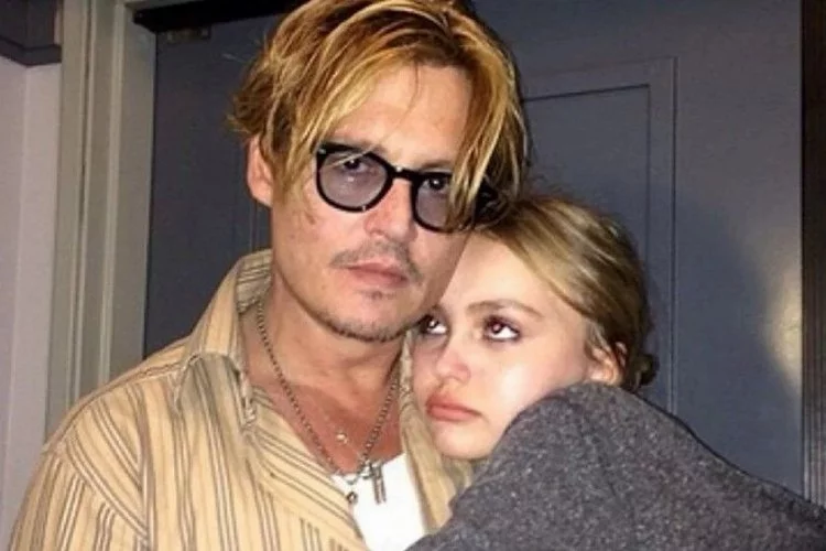 Johnny Depp'in kızı Lily-Rose Depp'den ayrıcalık iddialarına yanıt