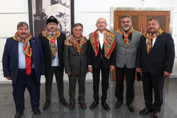 Kılıçdaroğlu, Yörük Türkmen Temsilcileri ile bir araya geldi