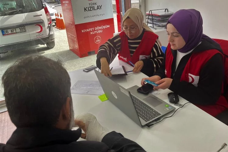 Kızılay'dan afetzedelere 70 milyon değerinde alışveriş kartı