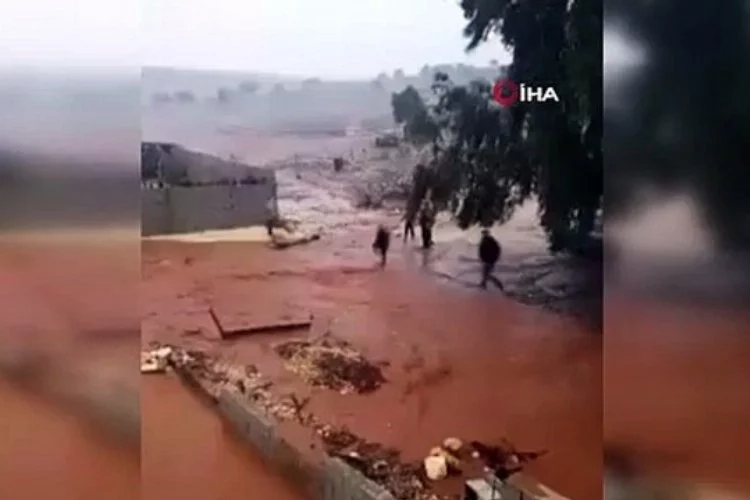 Libya’yı sel vurdu