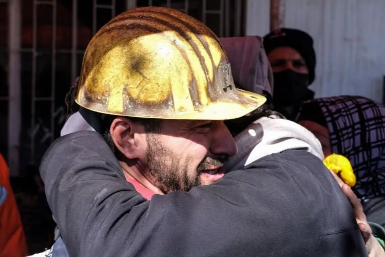 Madenciler deprem bölgesinde enkazlardan 350 vatandaşı sağ kurtardı