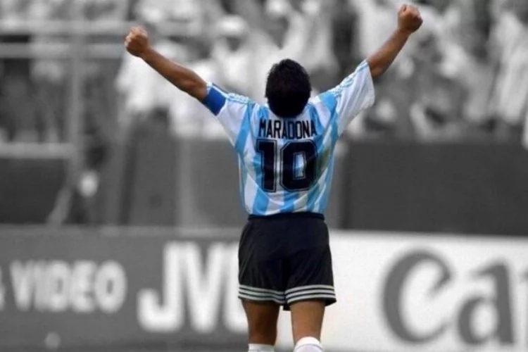 Maradona vefatının 1. yılında anılıyor