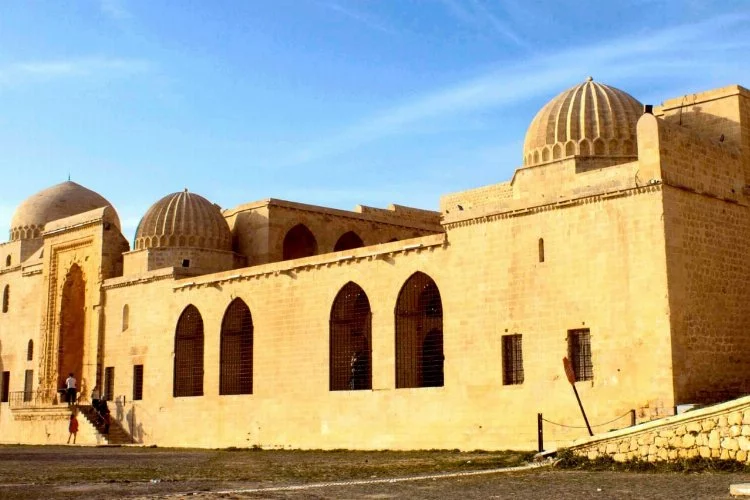 Mardin'de 1000 yıllık medresede deprem sonrasında çatlaklar oluştu