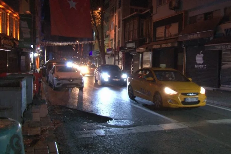 Marmara Denizi'nde deprem: İstanbul ve birçok ilde hissedildi
