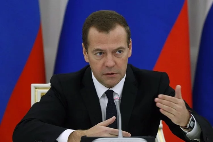 Medvedev: Rusya'nın yenilmesi nükleer savaş sebebi olabilir