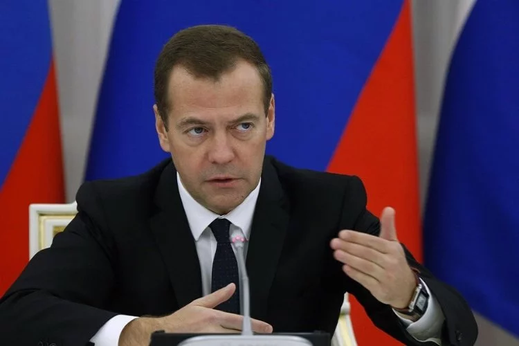 Medvedev: Ukrayna'ya verilen silahlar ne kadar yıkıcı olursa nükleer kıyamet o kadar yakın olur