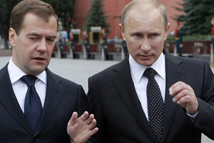 Medvedev: Rusya'ya katılan bölgeleri savunmak için nükleer silah kullanılabilir