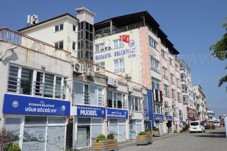 Mudanya Belediye binası yenileniyor