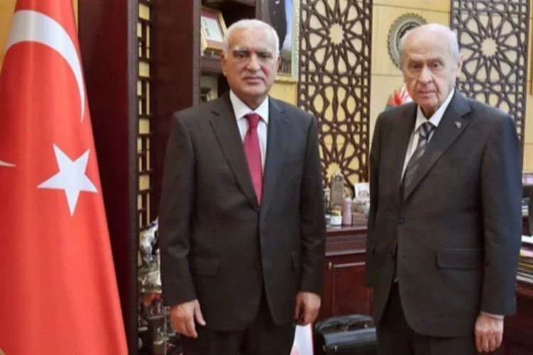 MHP lideri Bahçeli, Türkmeneli Partisi Genel Başkanı Sarıkahya ile görüştü