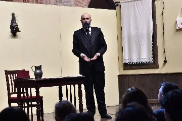 Milli şairin hayatı Osmangazi'de sahnelendi