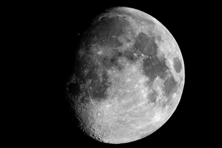 NASA, insanların Ay'da yaşayacağı tarihi açıkladı