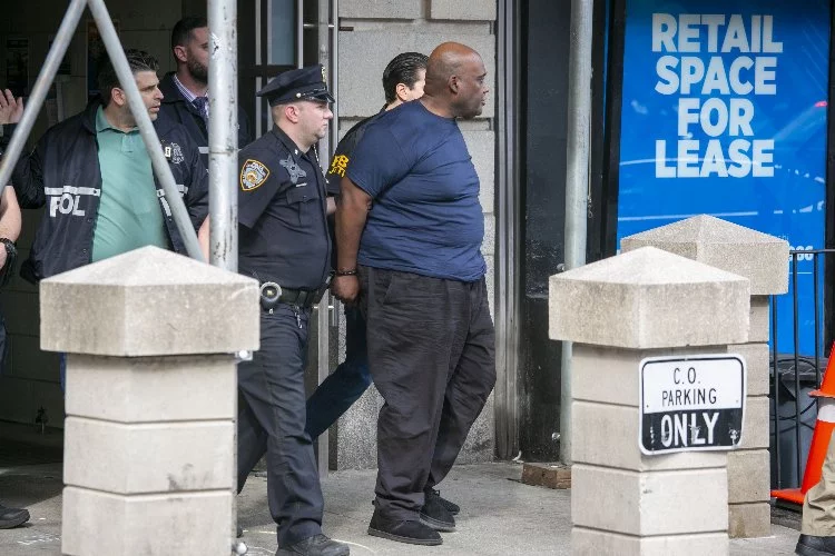 New York’taki metro saldırganı hakkındaki tüm suçlamaları kabul etti