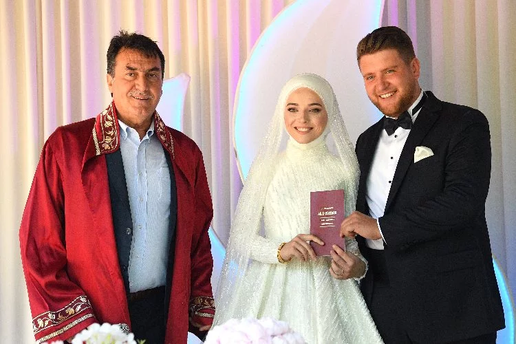 Osmangazi’de 1 yılda 6 bin 856 nikah kıyıldı
