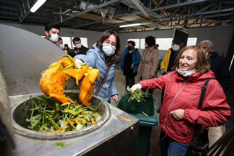 Nilüfer’de gönüller atıklardan kompost yapmayı öğrendiler