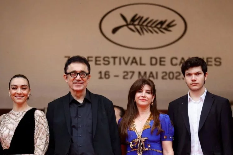 Nuri Bilge Ceylan'ın Cannes'da yarışan filmi Kuru Otlar Üstüne'den ilk tanıtım