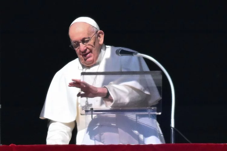Papa Francis'ten depremzedelere destek mesajı