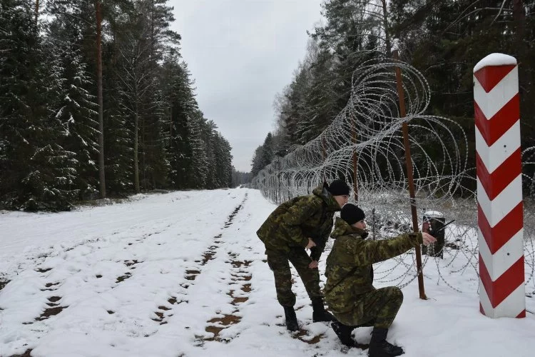 Polonya, Rusya sınırına elektronik bariyer örecek