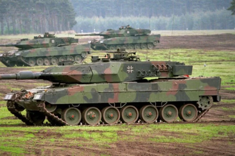 Polonya, Ukrayna'ya 10 Leopard tankı daha teslim etti