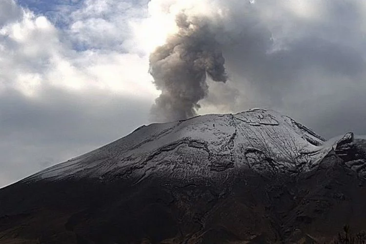 Popocatepetl Yanardağı’nda son 24 saatte 2 patlama