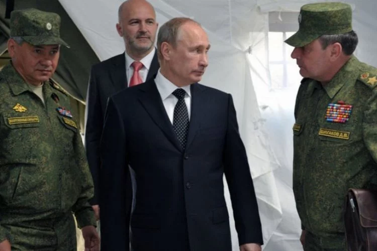 Putin, Rusya Savunma Bakan Yardımcısı Bulgakov'u görevden aldı