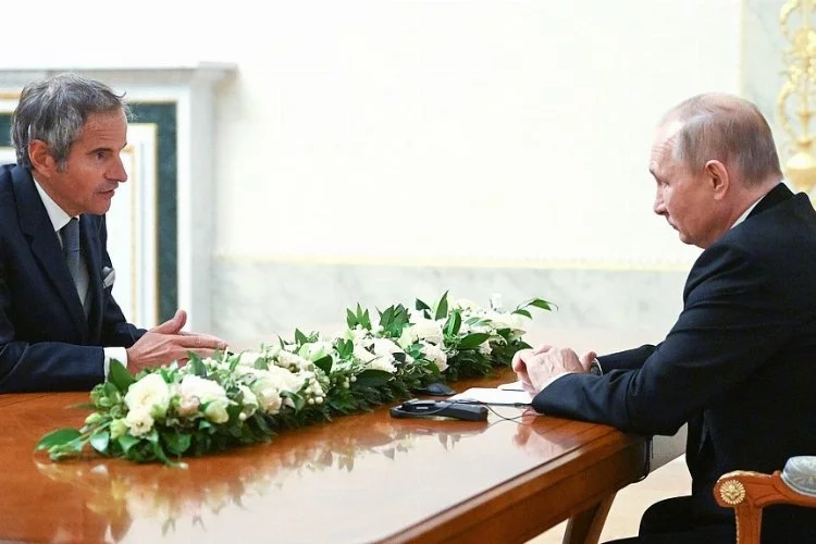 Putin, UAEA Başkanı Grossi ile bir araya geldi