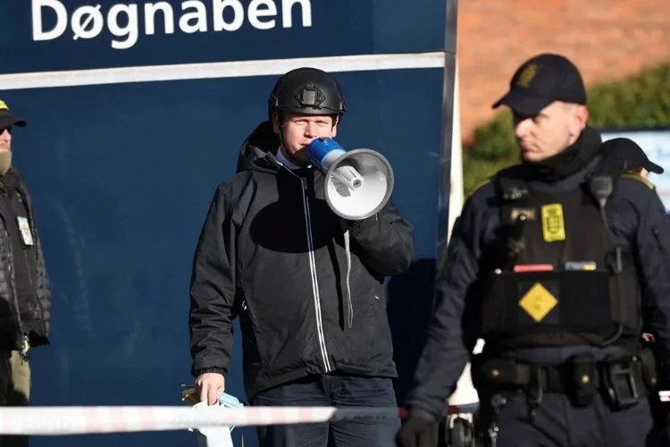 İsveç'te Kur'an-ı Kerim'in yakılmasıyla ilgili 10 kişi hakkında yakalama kararı