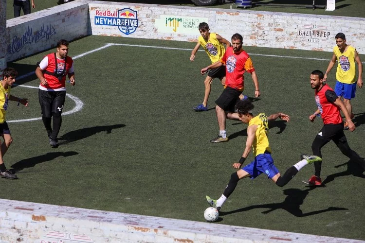 Red Bull Neymar Jr’s Five’ta en iyi sokak futbolcuları belli oluyor