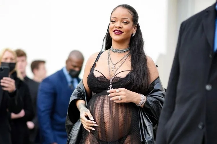 Rihanna'dan hamilelik stili açıklaması