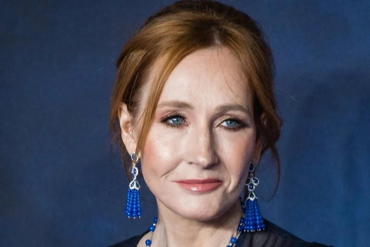 Salman Rüşdi saldırısını eleştiren Harry Potter yazarı J.K Rowling'e ölüm tehdidi