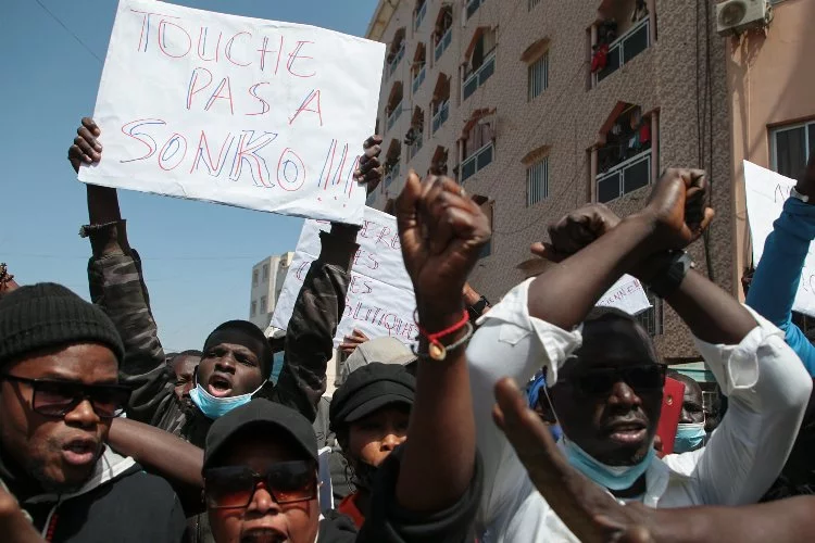 Senegal’de muhalefet lideri Sonko tutuklandı