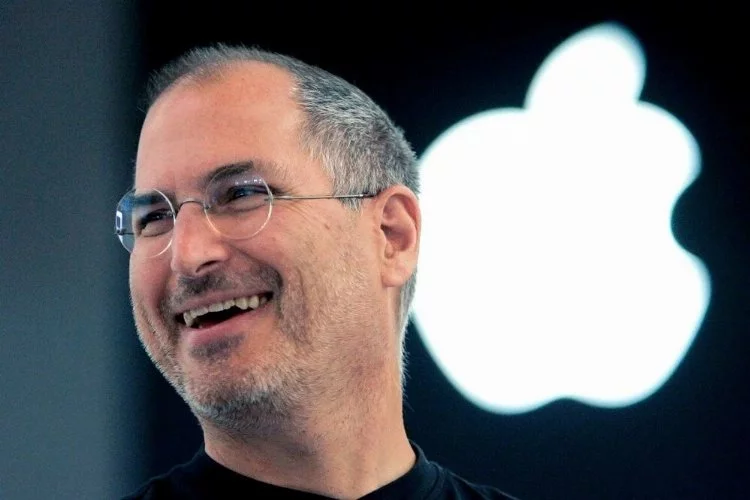Steve Jobs'a ait terlikler açık artırmada satıldı