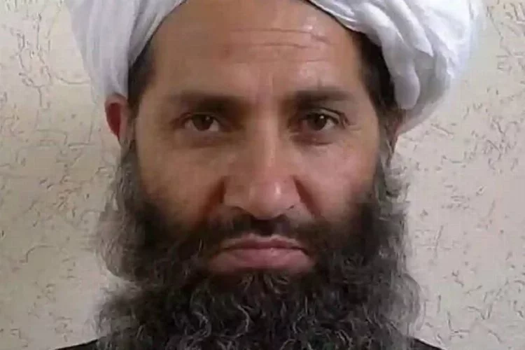 Taliban lideri, 'şeriat kanunlarının' tamamıyla uygulanmasını emretti