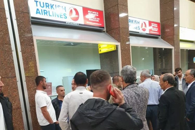 THY seferleri iptal etti: Bursa'da yüzlerce yolcu mahsur kaldı