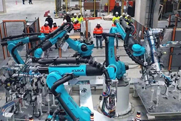 TOGG fabrikasında robotlar provalara başladı
