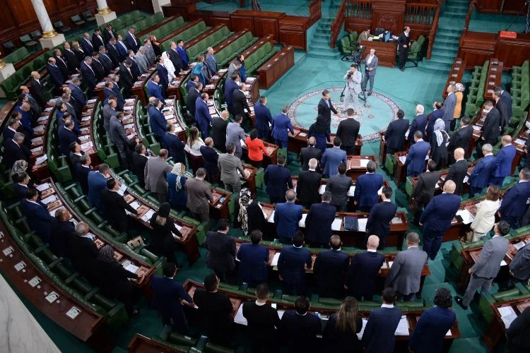 Tunus'ta parlamento 2021'den sonra ilk kez toplandı