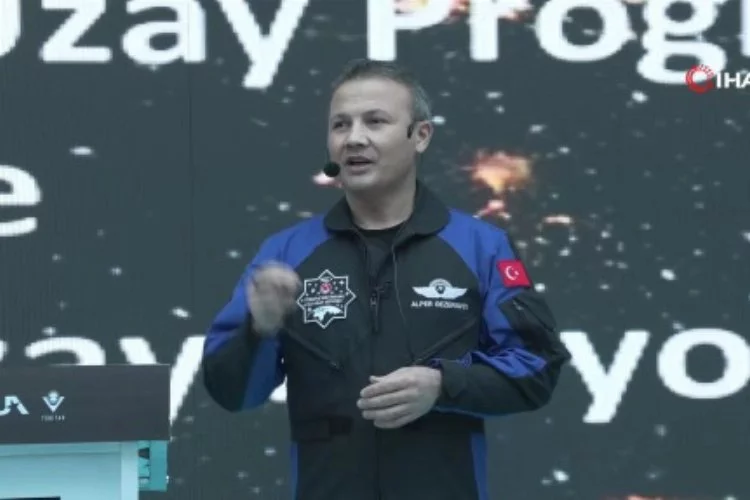 Türkiye'nin ilk astronotu Alper Gezeravcı Konya'da gençlerle buluştu