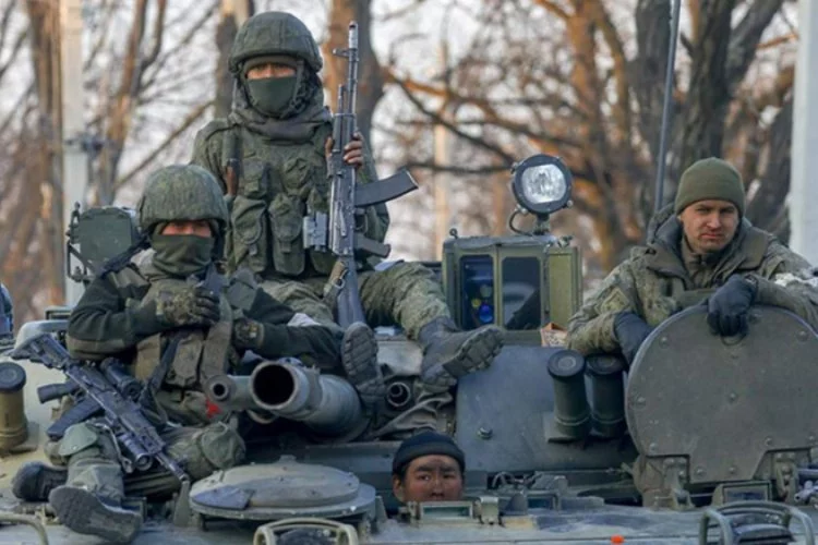 Ukrayna: Ülkede yaklaşık 90 bin Rus askeri bulunuyor