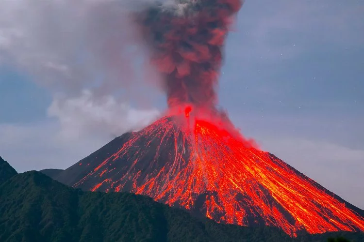 Napoli'de volkanik patlama korkusu artıyor