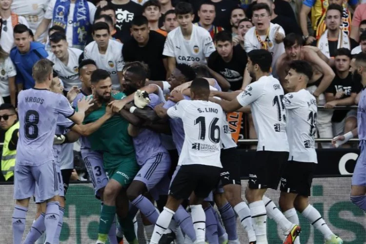 Valencia'ya 5 maç seyircisiz oynama cezası verildi