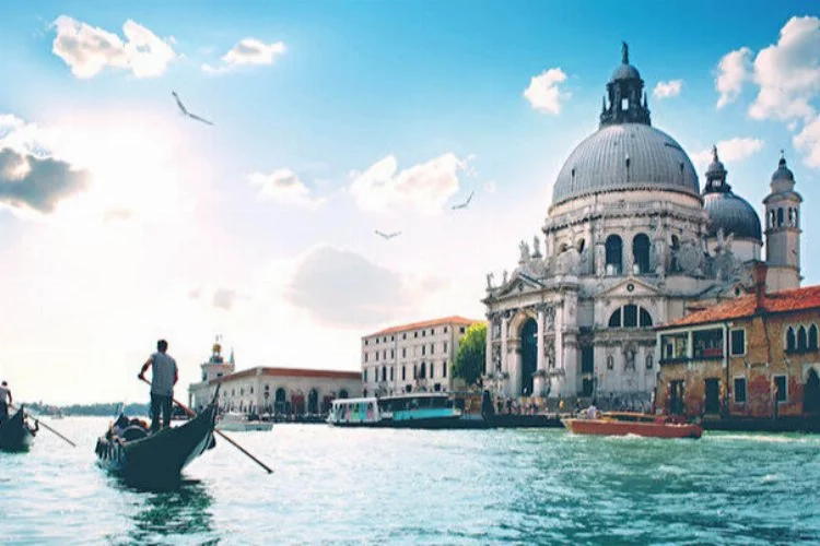Venedik'e rezervasyon ve 'ayakbastı' ücreti!
