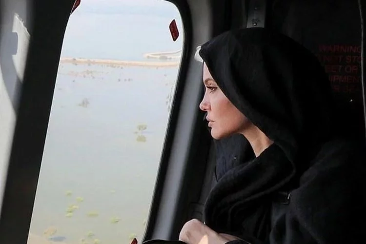 Angelina Jolie Pakistan’dan bildirdi: Burayı daha önce hiç böyle görmemiştim
